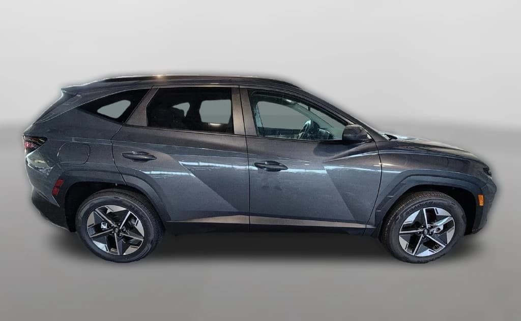 Hyundai Tucson Plug-In Hybrid SEL AWD 2026 — side view