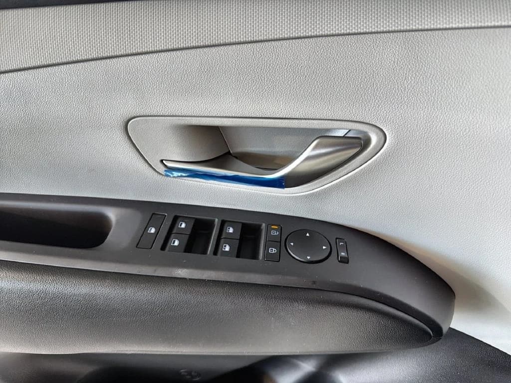 Hyundai Tucson Plug-In Hybrid SEL AWD 2026 — side view