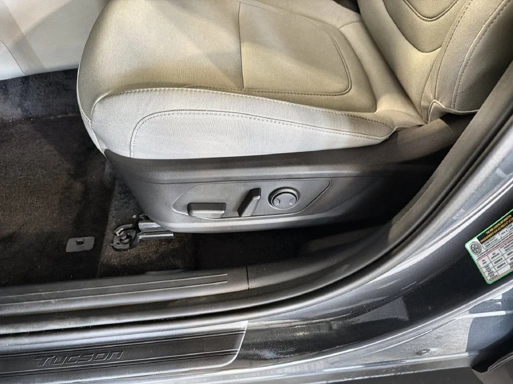 Hyundai Tucson Plug-In Hybrid SEL AWD 2026 — side view