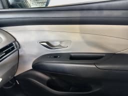 Hyundai Tucson Plug-In Hybrid SEL AWD 2026 — side view