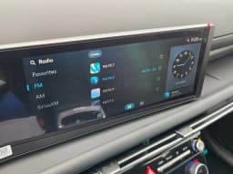 Hyundai Tucson Plug-In Hybrid SEL AWD 2026 — side view