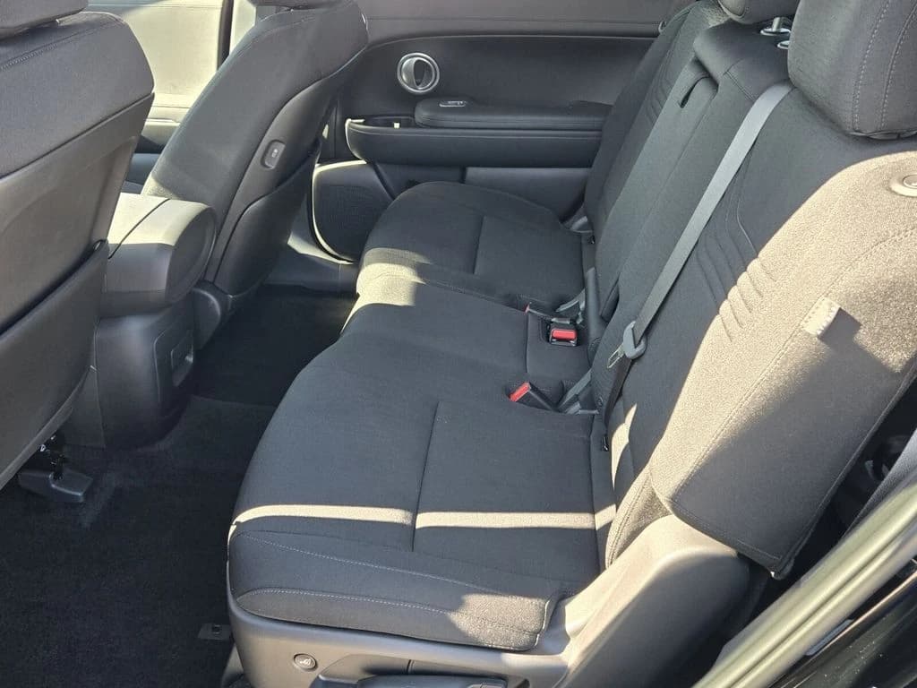 Hyundai Palisade SE FWD 2026 — side view