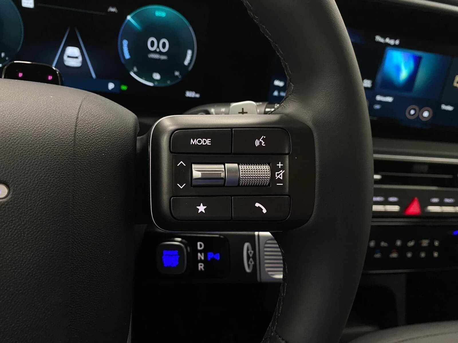 Hyundai Palisade Hybrid Limited AWD 2026 — side view