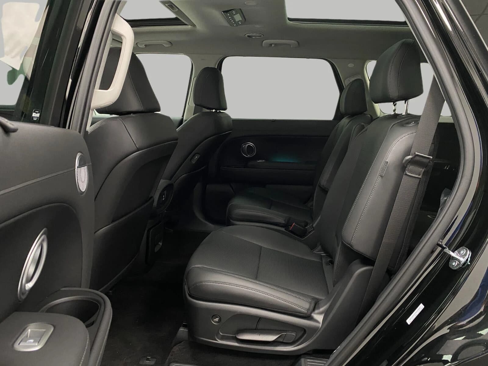 Hyundai Palisade Hybrid Limited AWD 2026 — side view