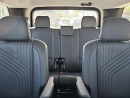 Hyundai Palisade Hybrid Blue SEL 7P FWD 2027 — side view