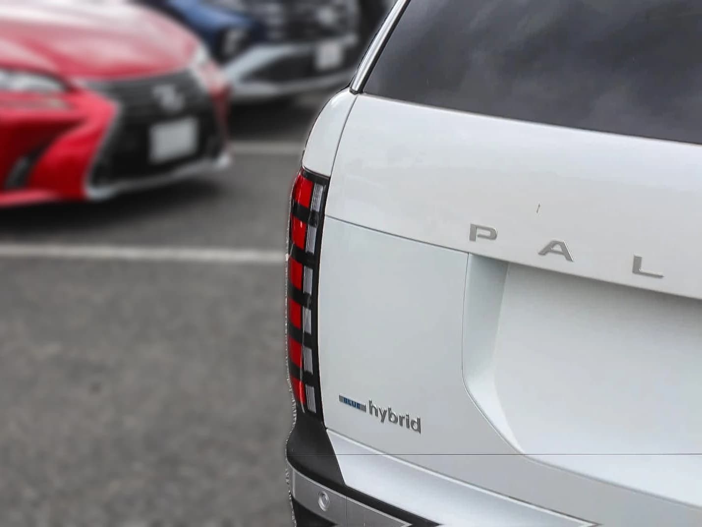 Hyundai Palisade Hybrid Blue SEL 7P FWD 2027 — side view