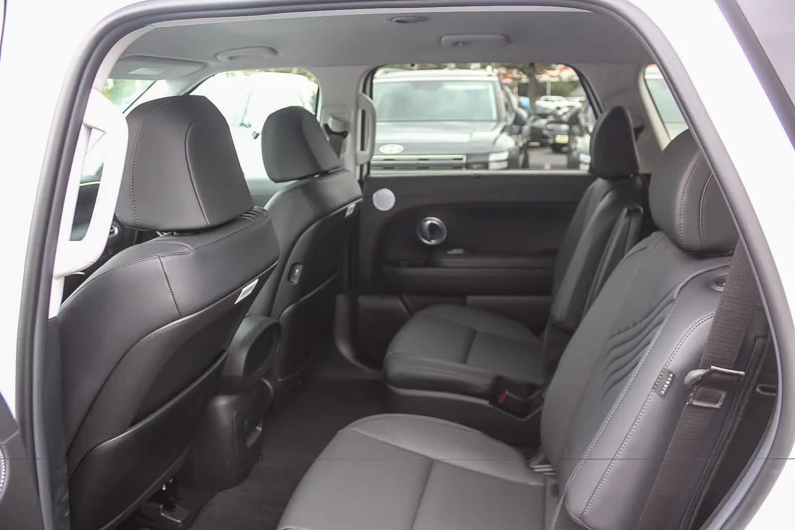 Hyundai Palisade Hybrid Blue SEL 7P FWD 2027 — side view