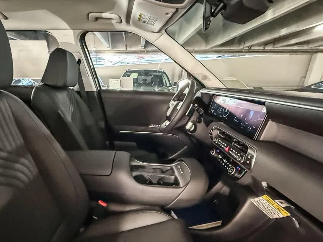 Hyundai Palisade Hybrid Blue SEL 7P FWD 2026 — side view
