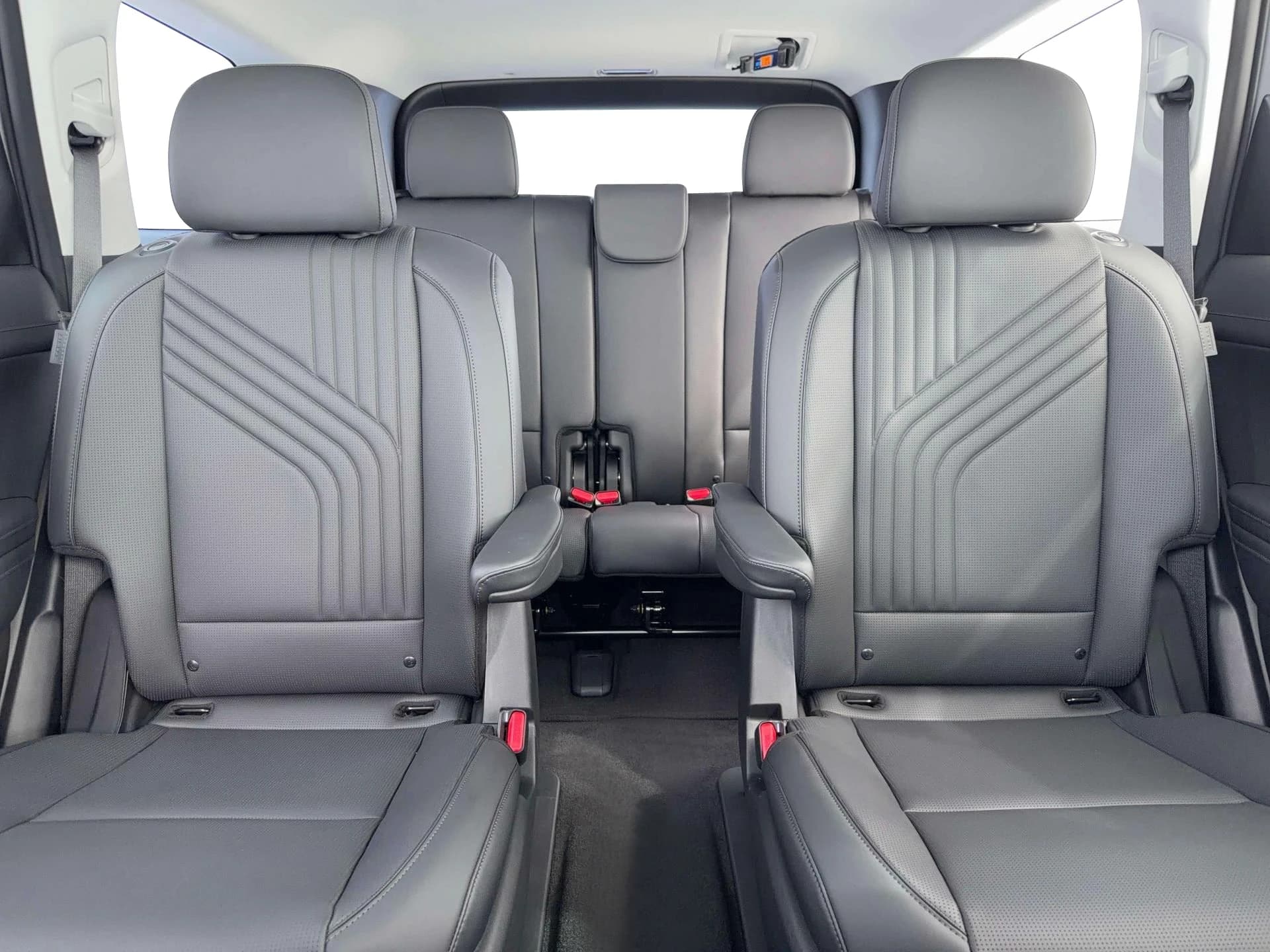 Hyundai Palisade Hybrid Blue SEL 7P FWD 2026 — side view