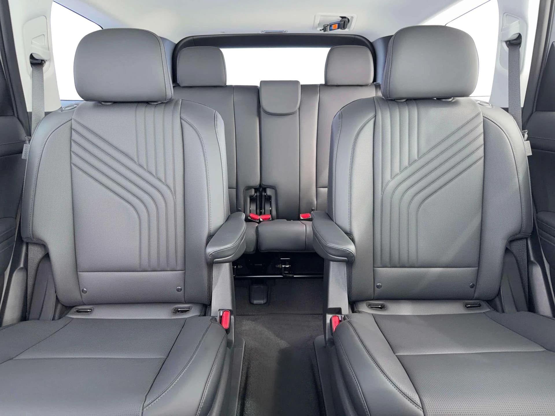 Hyundai Palisade Hybrid Blue SEL 7P FWD 2026 — side view
