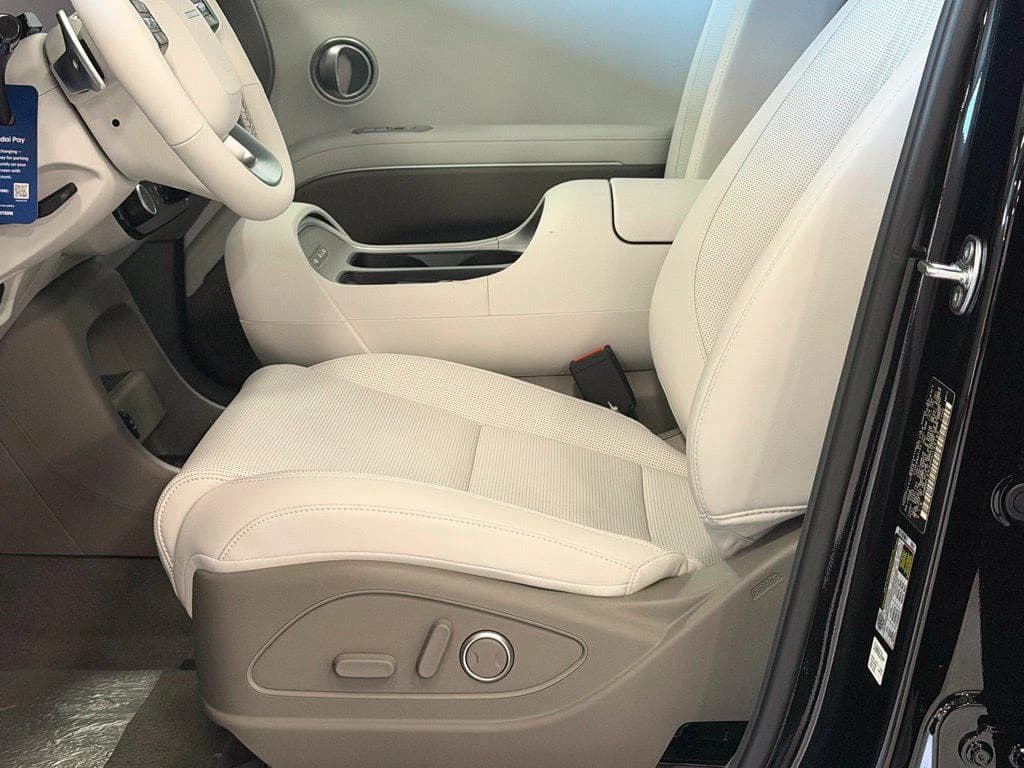 Hyundai Palisade SEL 8P AWD 2027 — side view