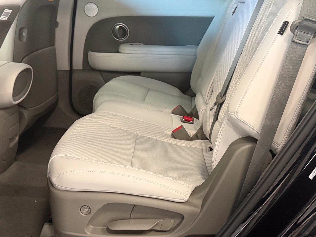 Hyundai Palisade SEL 8P AWD 2027 — side view