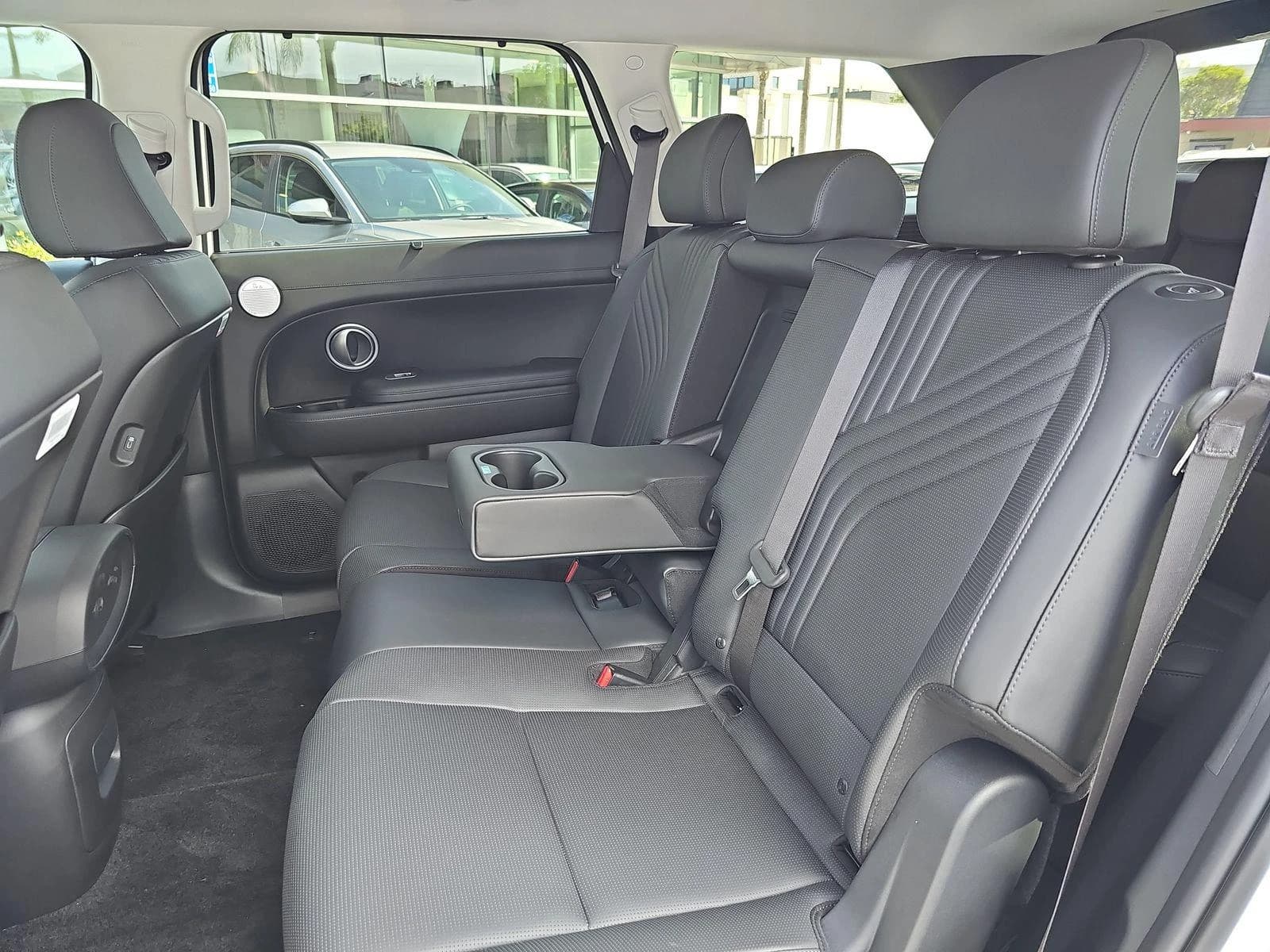 Hyundai Palisade Hybrid SEL 8P AWD 2026 — side view