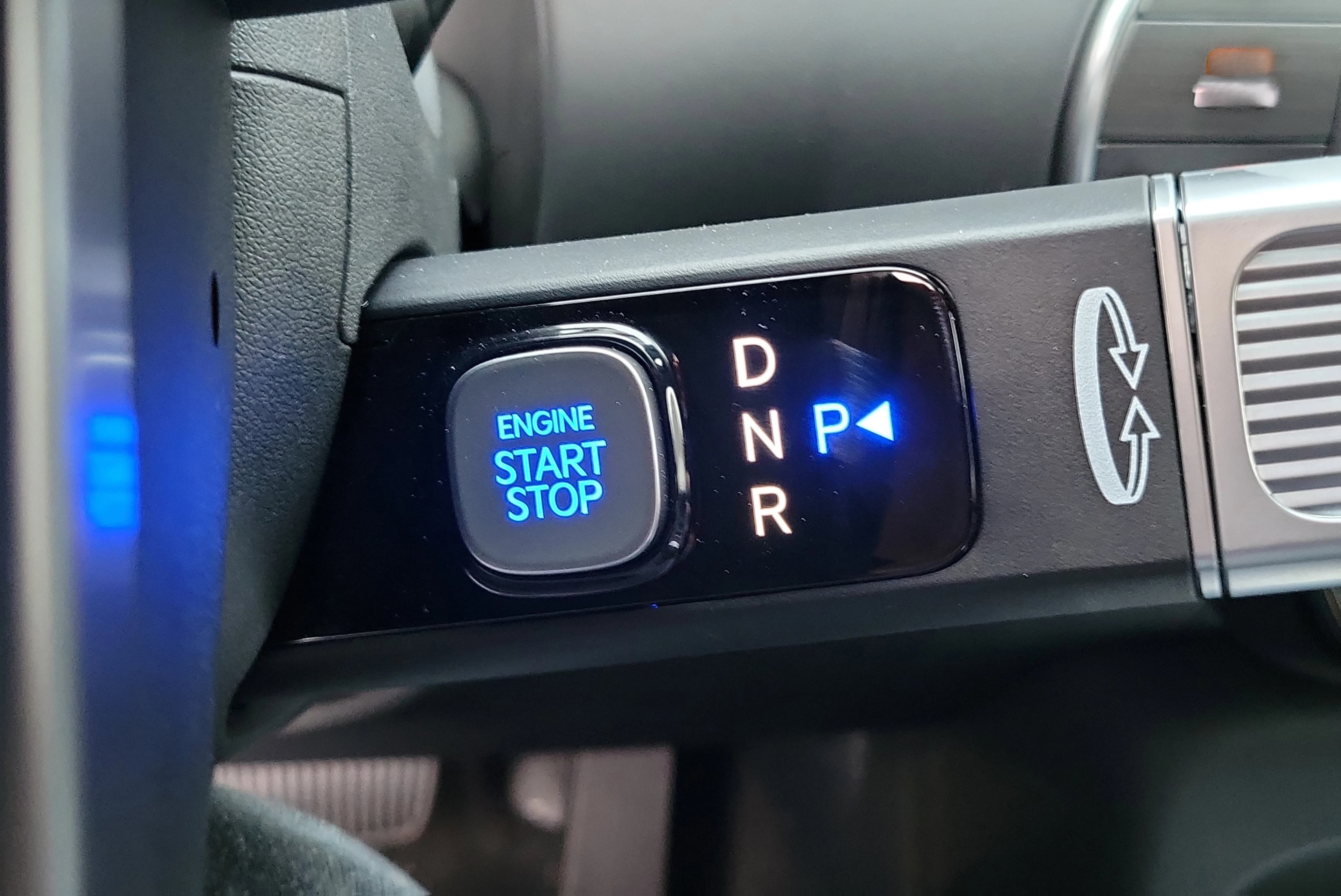 Hyundai Palisade Hybrid Calligraphy AWD 2026 — side view