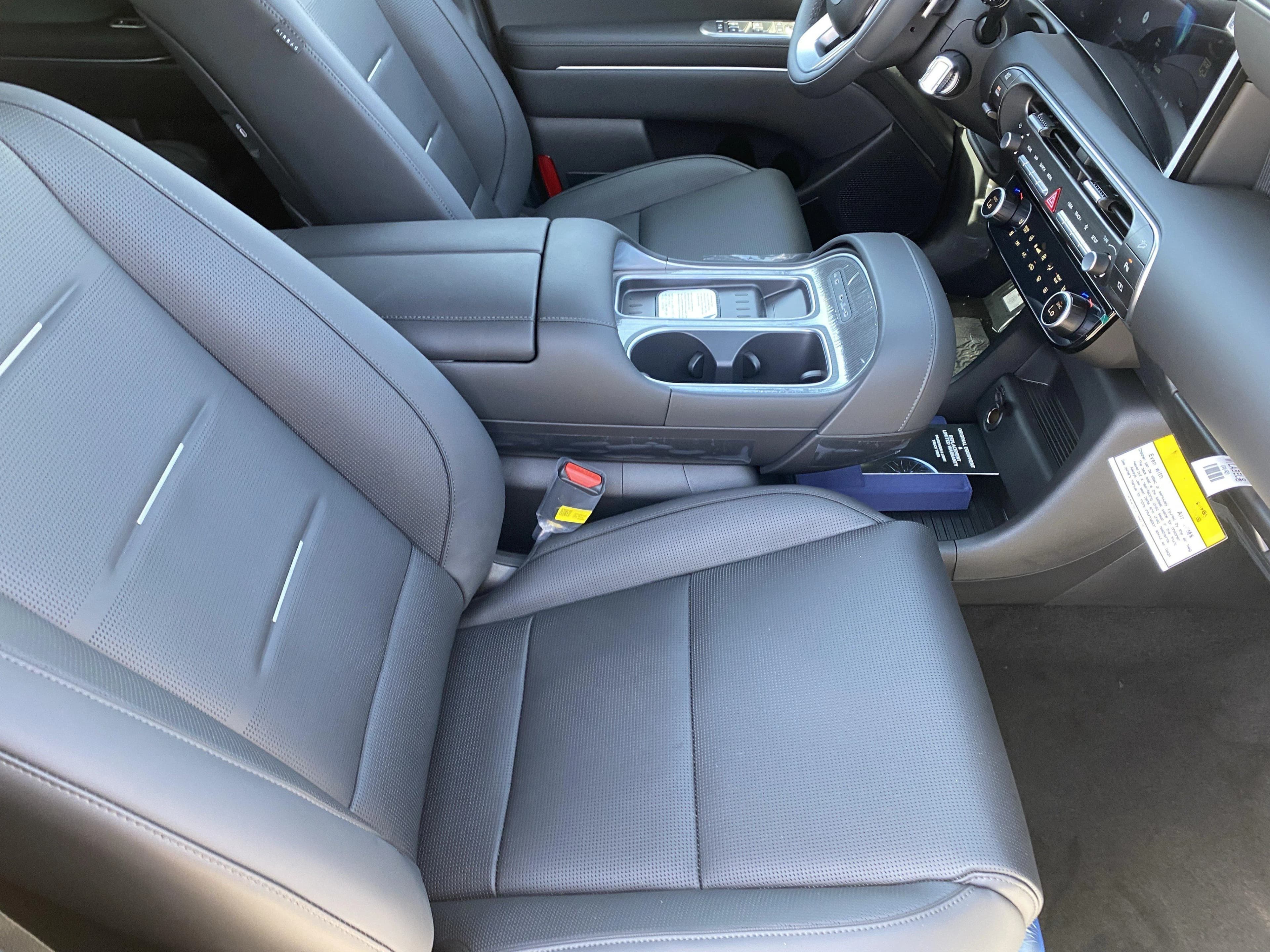 Hyundai Palisade Hybrid Calligraphy AWD 2027 — side view