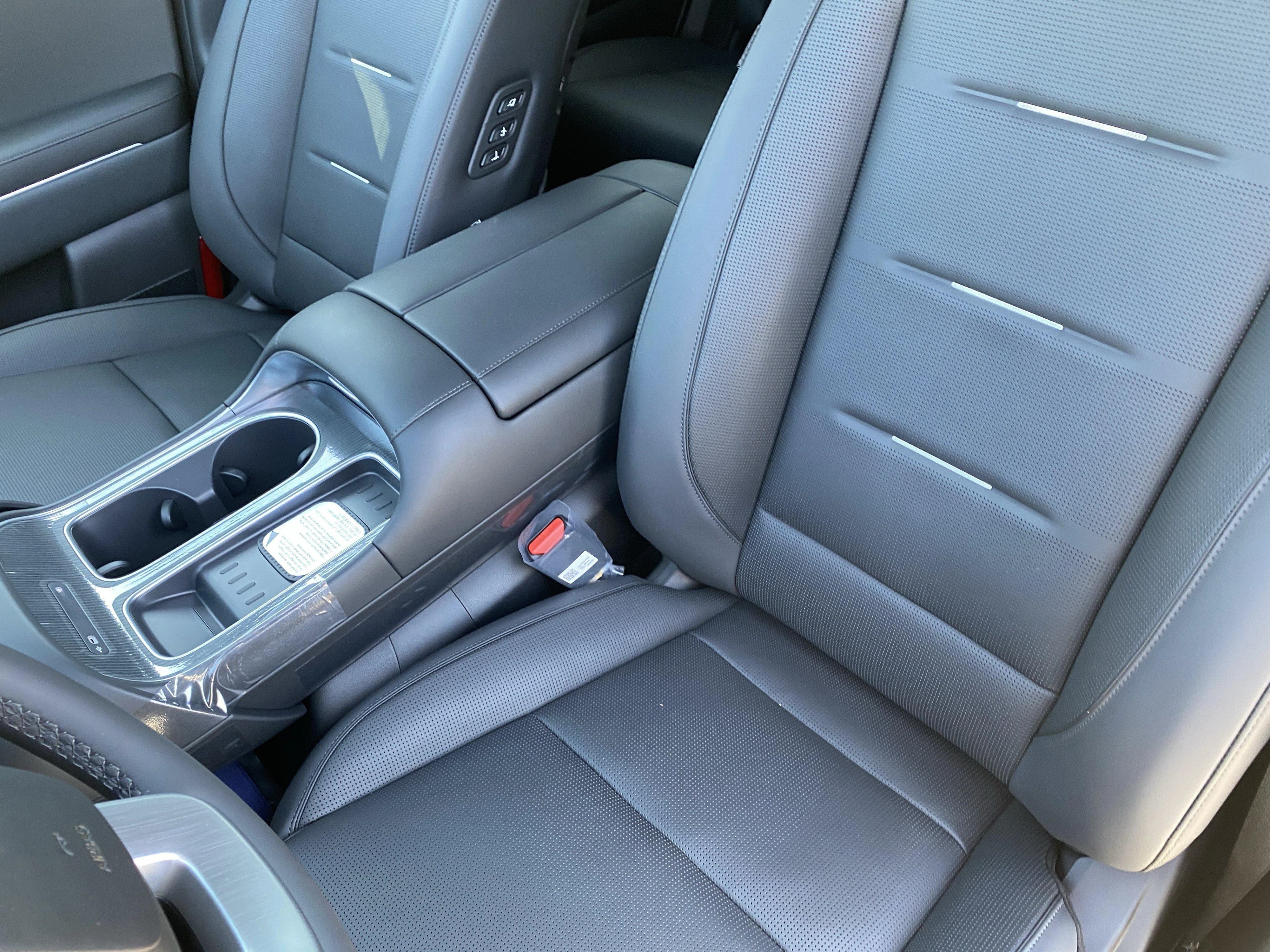 Hyundai Palisade Hybrid Calligraphy AWD 2027 — side view