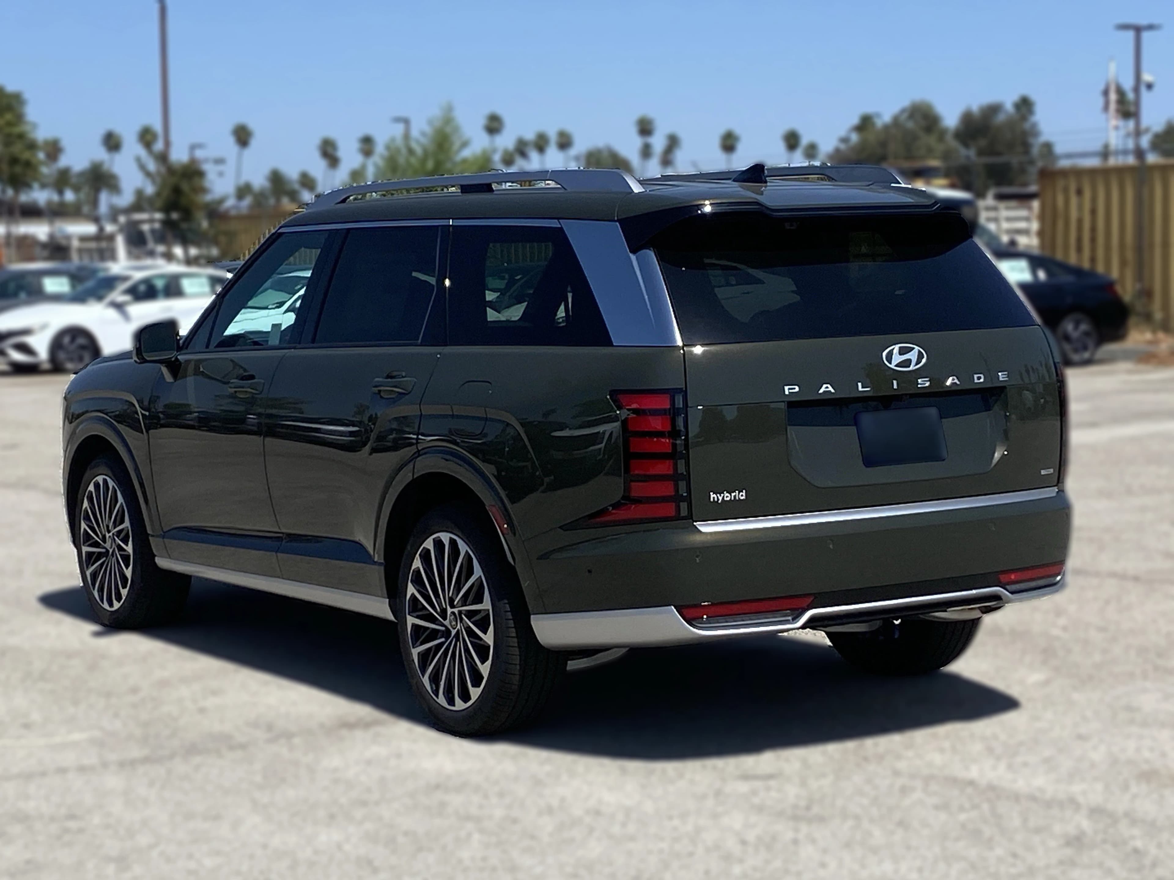 Hyundai Palisade Hybrid Calligraphy AWD 2027 — side view