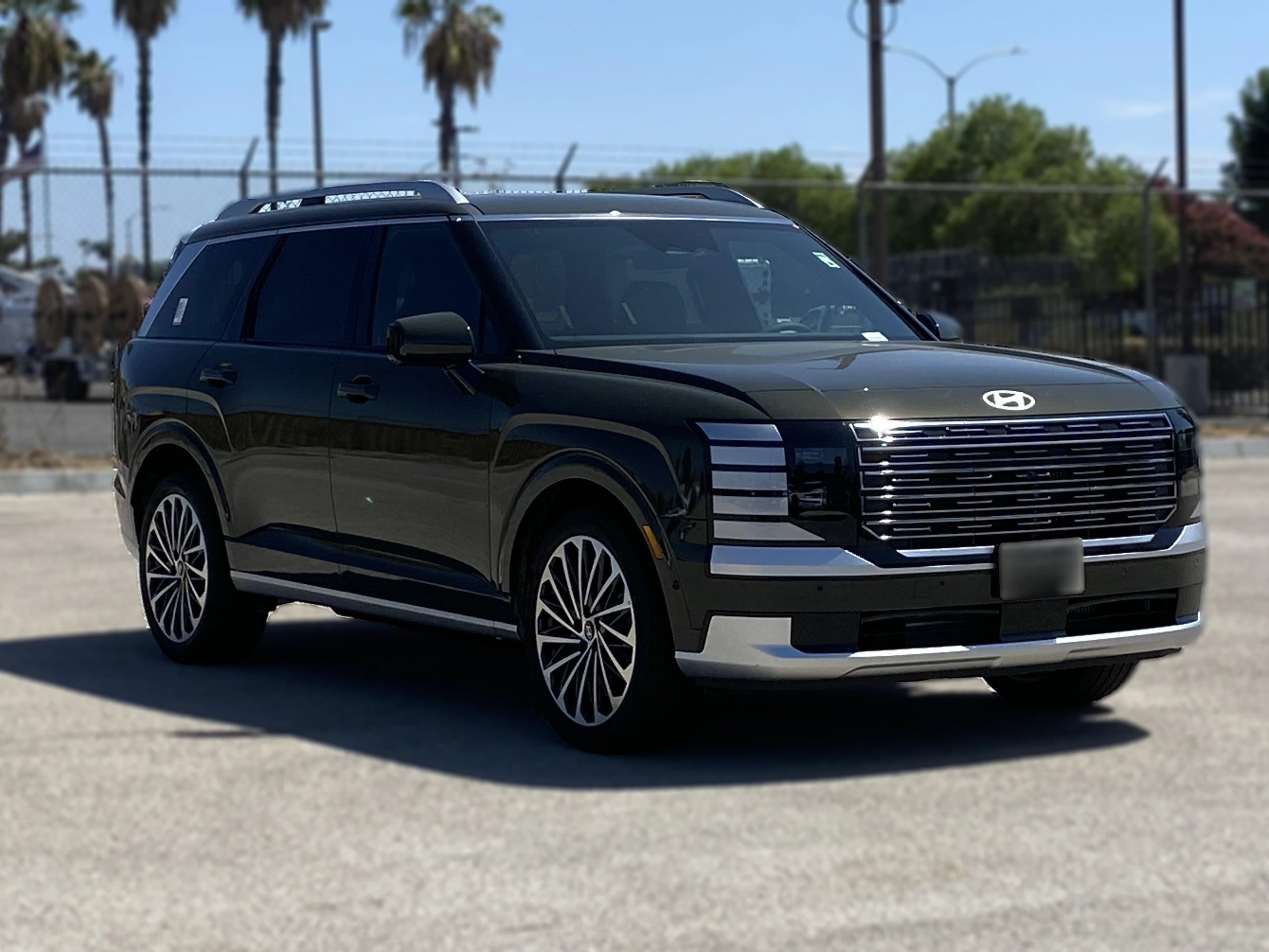 Hyundai Palisade Hybrid Calligraphy AWD 2027 — side view
