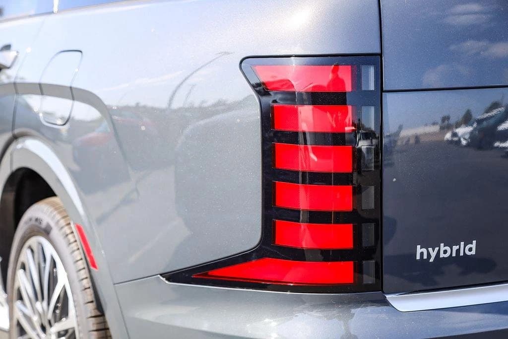 Hyundai Palisade Hybrid Calligraphy AWD 2026 — side view