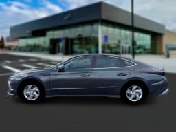 Hyundai Sonata SE FWD 2026 — side view