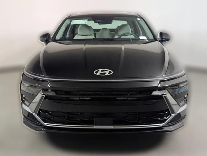 Hyundai Sonata SE FWD 2026 — side view