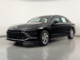 Hyundai Sonata SE FWD 2026 — side view