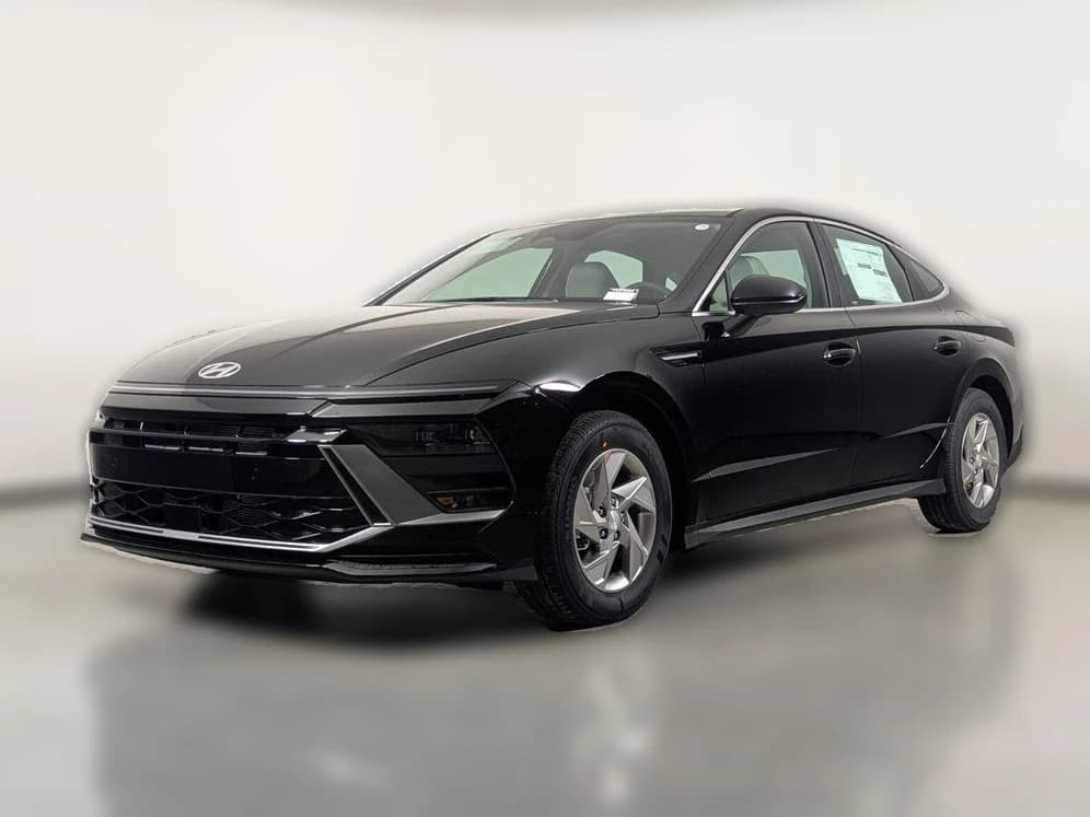 Hyundai Sonata SE FWD 2026 — side view