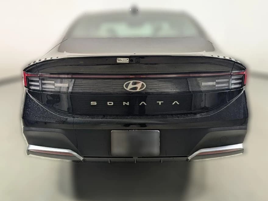 Hyundai Sonata SE FWD 2026 — side view
