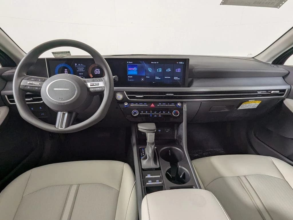 Hyundai Sonata SE FWD 2026 — side view