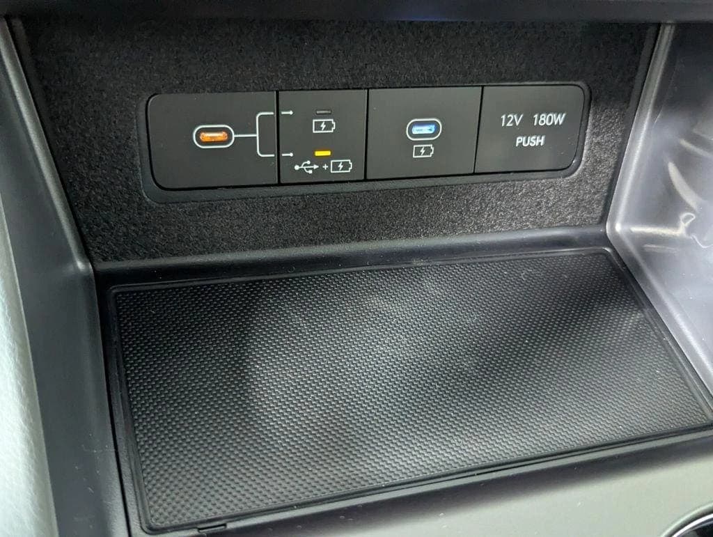 Hyundai Sonata SE FWD 2026 — side view