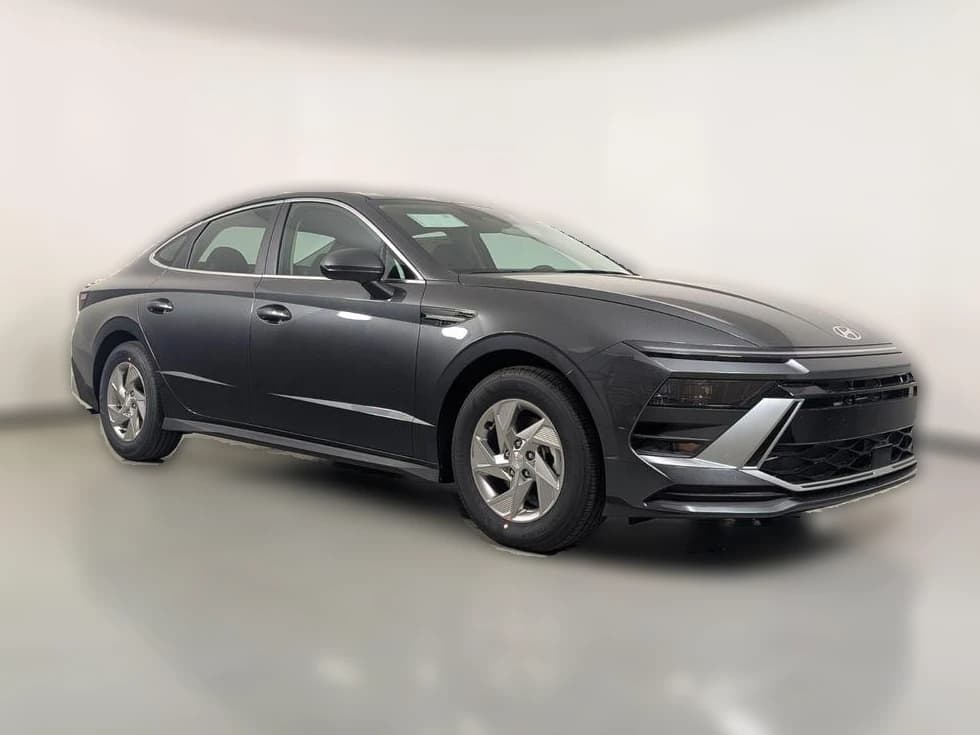 Hyundai Sonata SE FWD 2026 — side view