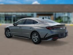 Hyundai Sonata SE FWD 2026 — side view