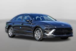 Hyundai Sonata SE FWD 2026 — side view