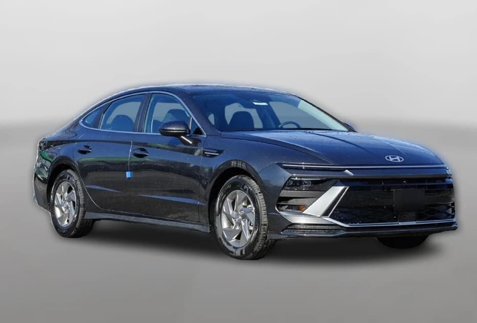 Hyundai Sonata SE FWD 2026 — side view