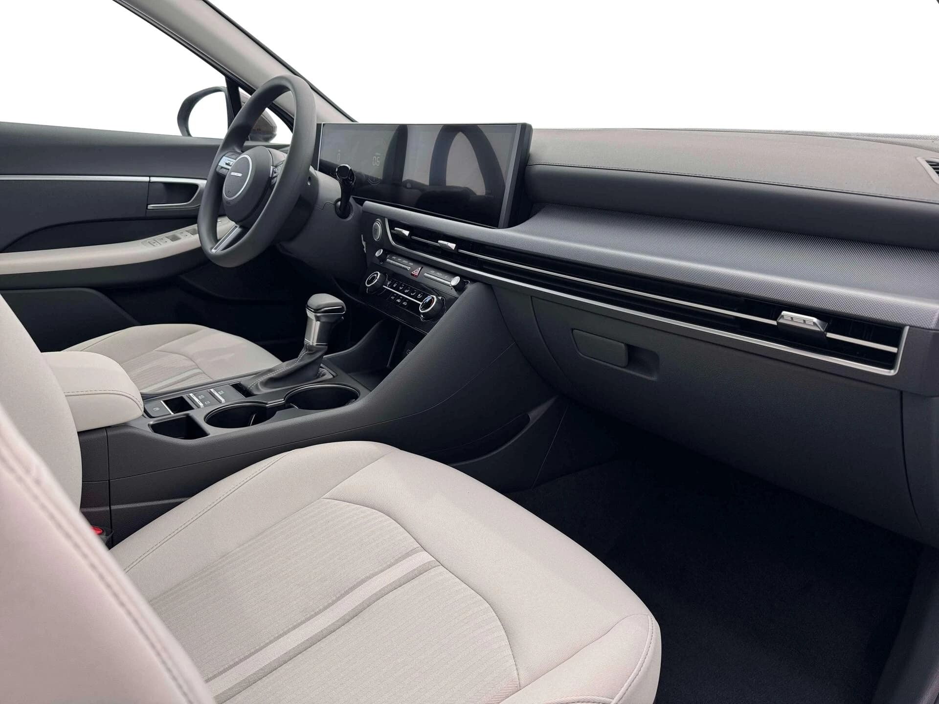 Hyundai Sonata SE FWD 2026 — side view
