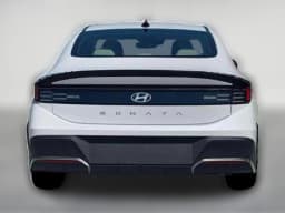 Hyundai Sonata SE FWD 2026 — side view