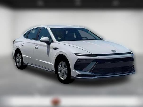 Hyundai Sonata SE FWD 2026 — side view