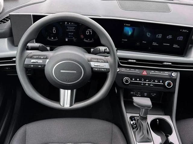 Hyundai Sonata SE FWD 2026 — side view