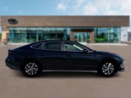 Hyundai Sonata Hybrid Blue FWD 2026 — side view
