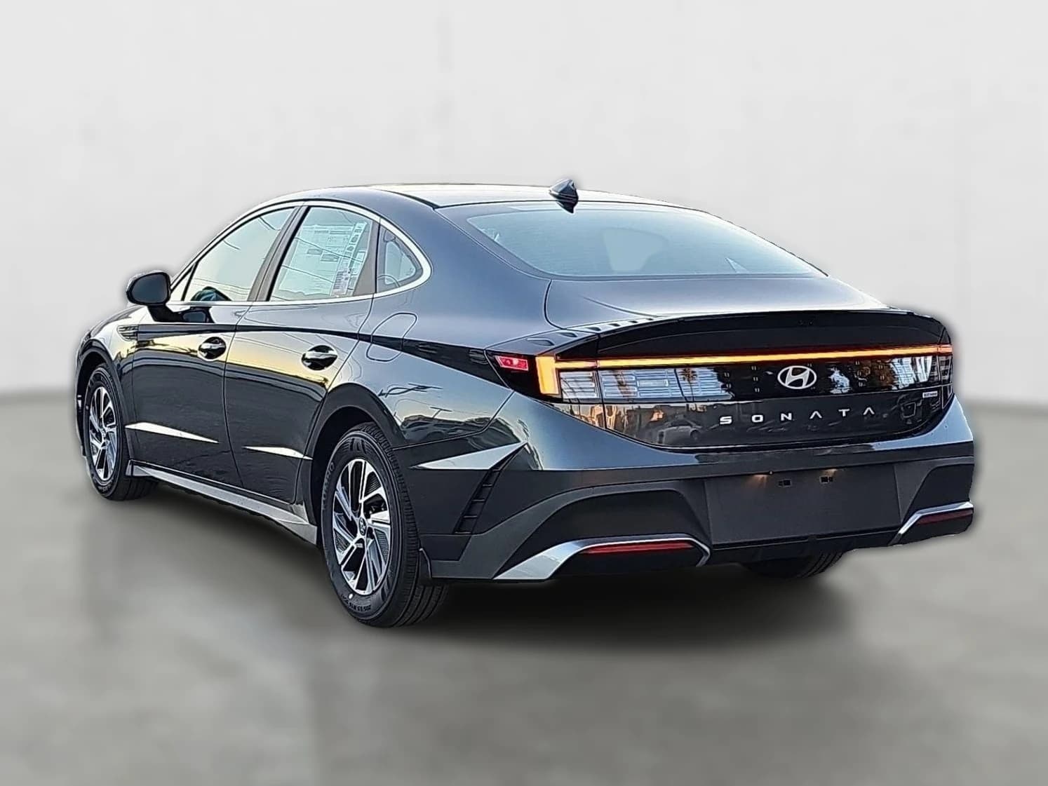 Hyundai Sonata Hybrid Blue FWD 2026 — side view