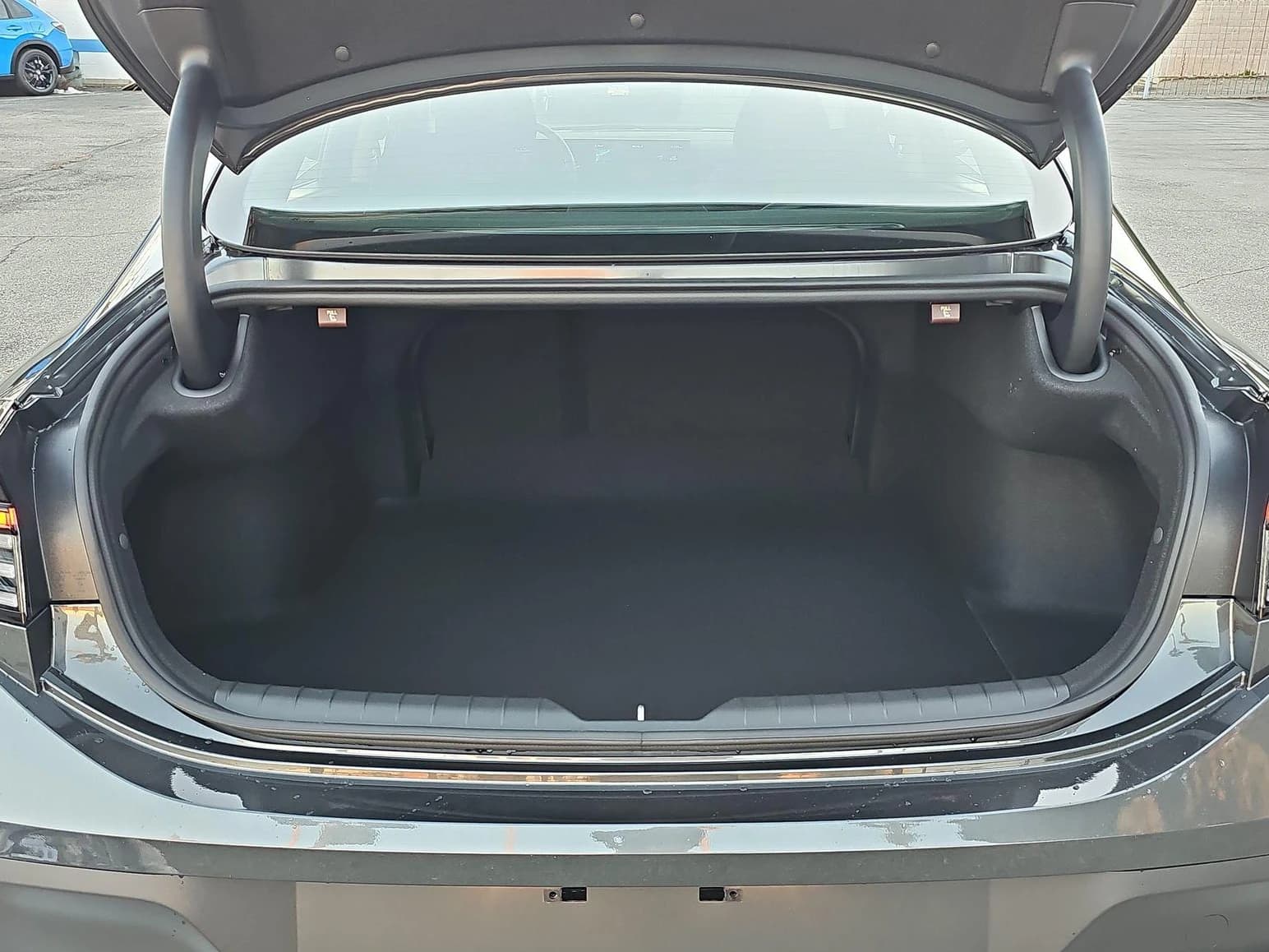 Hyundai Sonata Hybrid Blue FWD 2026 — side view