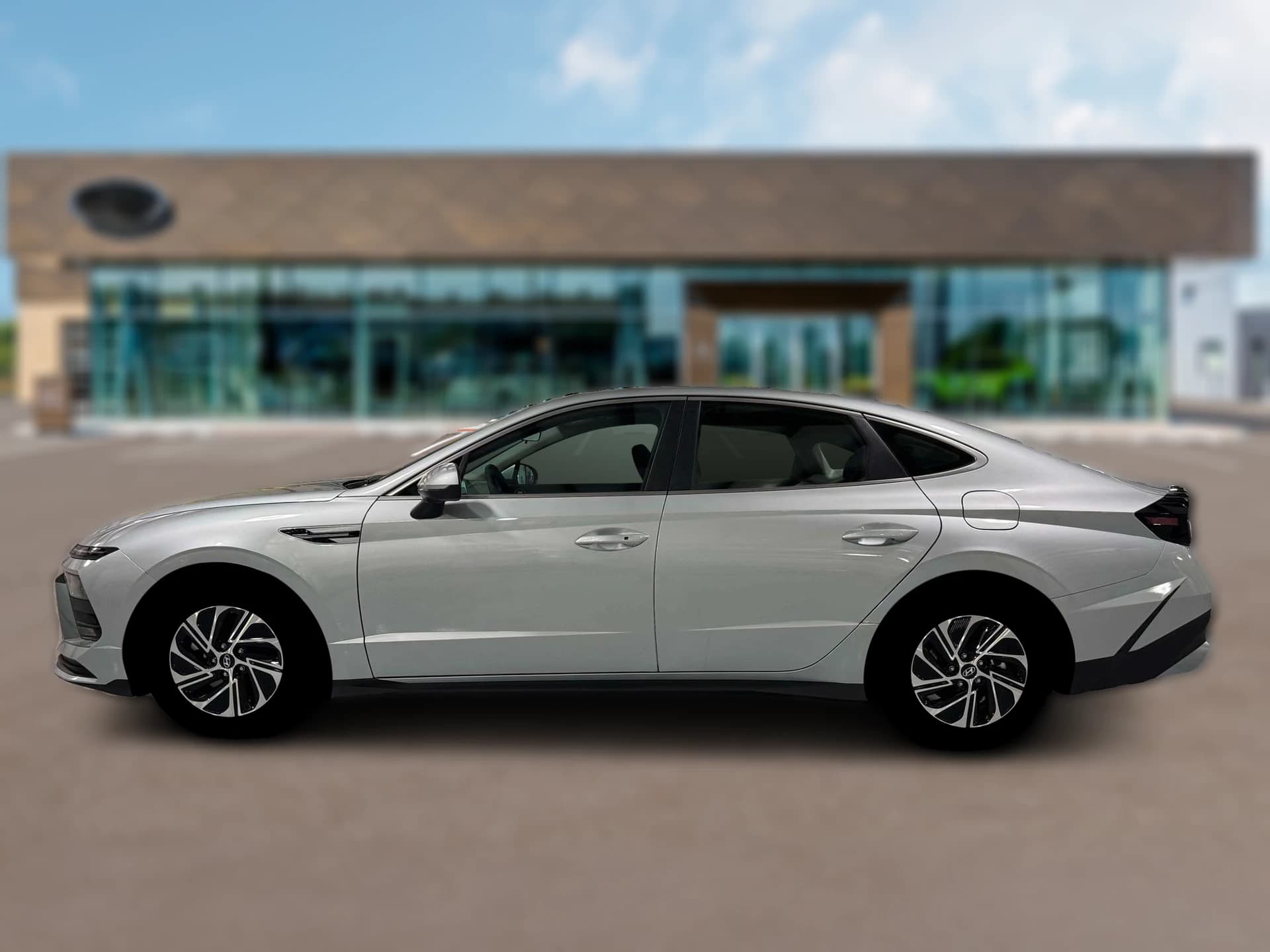 Hyundai Sonata Hybrid Blue FWD 2026 — side view