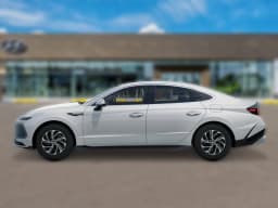 Hyundai Sonata Hybrid Blue FWD 2026 — side view