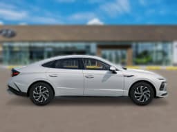 Hyundai Sonata Hybrid Blue FWD 2026 — side view