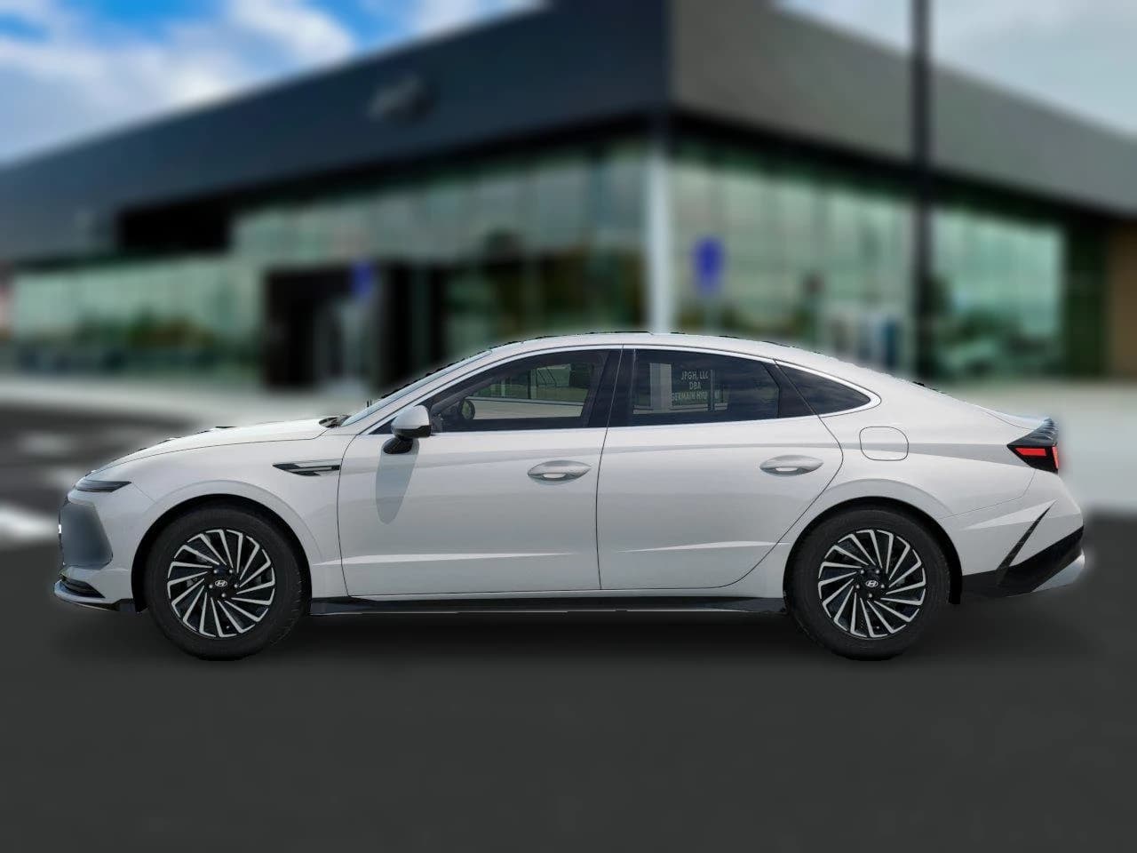 Hyundai Sonata Hybrid SEL FWD 2026 — side view