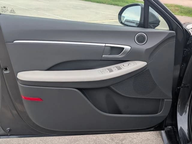 Hyundai Sonata Hybrid SEL FWD 2026 — side view