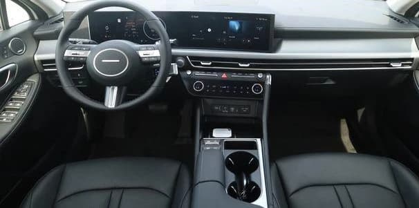 Hyundai Sonata Hybrid Limited FWD 2026 — side view