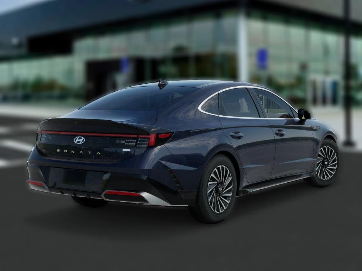 Hyundai Sonata Hybrid Limited FWD 2026 — side view