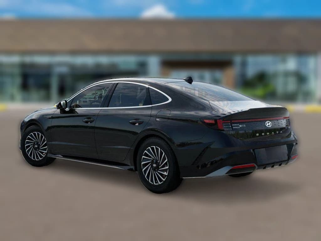 Hyundai Sonata Hybrid Limited FWD 2025 — side view