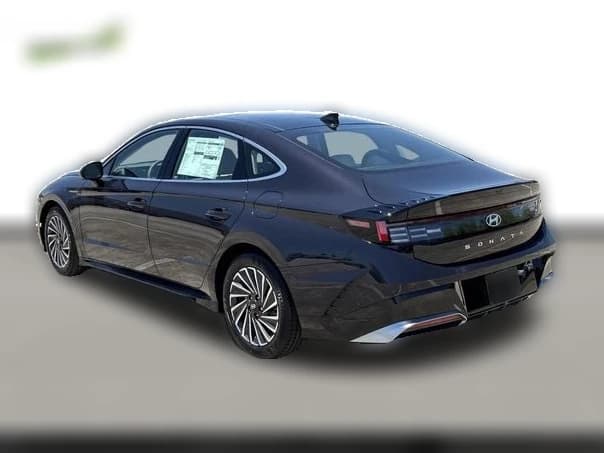 Hyundai Sonata Hybrid Limited FWD 2025 — side view